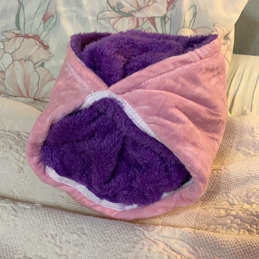 Stuffy with a surprise,💥it hides a hoodie - Picture 12 of 13